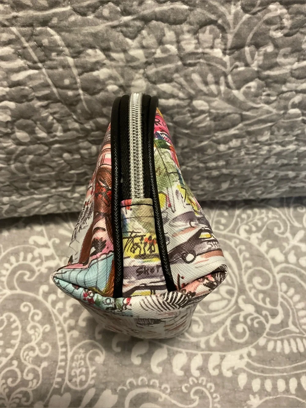 Izak Zenou I Love Japan / Arigato Tokyo Cosmetic Bag